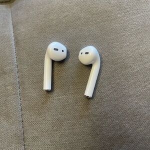 Apple AirPods Wireless Earbuds no case.